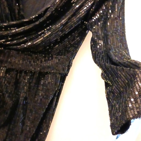 TICKLED TEAL Sequins Wrap Dress Sz S BLACK V-neck V Front Shiny Cocktail Party - Picture 2 of 16
